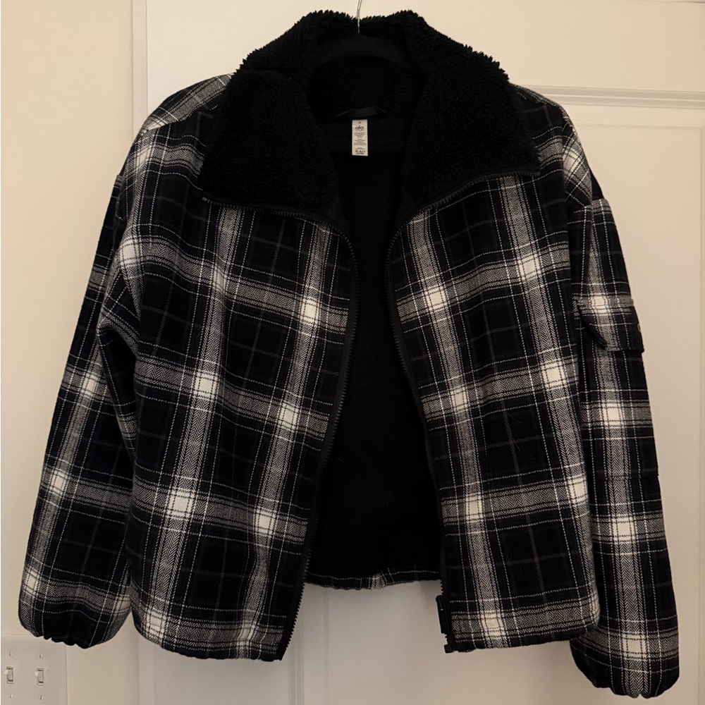 ALO Yoga Limited Edition Black Plaid Fleece Jacket